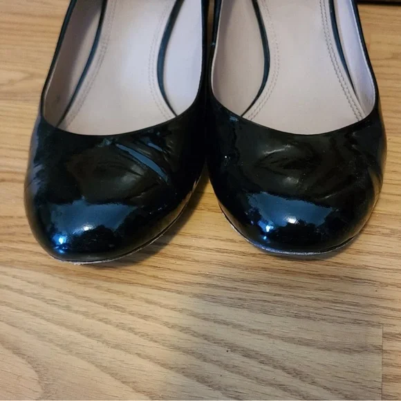 Tory Burch patent wedge heels - Picture 9 of 9